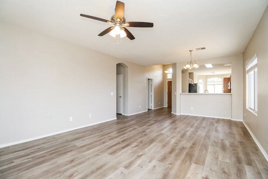 Building Photo - 6726 E Minton St