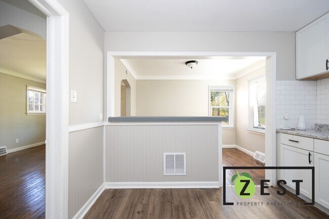 Building Photo - BEAUTIFUL 3 BED HOME