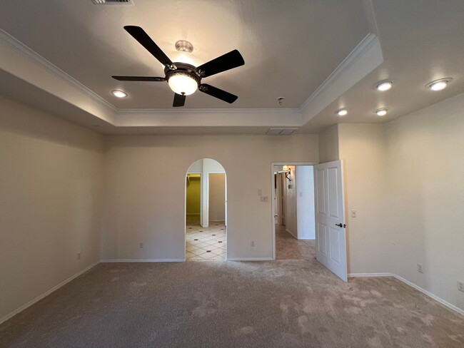 Building Photo - 3 BEDROOM IN LA QUINTA!