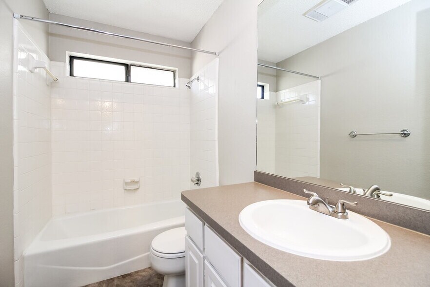 Building Photo - 7709 Harmony Dr
