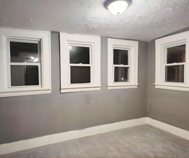 Building Photo - 937 Lawton St