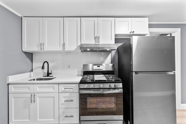 Building Photo - 55 Elliot St