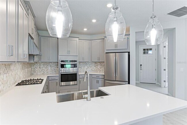 Building Photo - 8440 Skye Rnch Blvd