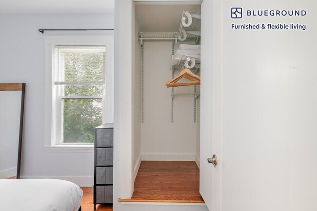 Building Photo - 1008 Winthrop Ave