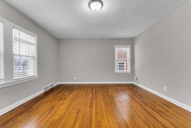 Building Photo - 2555 Saybrook Rd