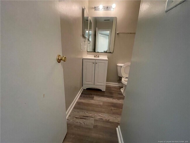 Building Photo - 3392 Galleria Dr