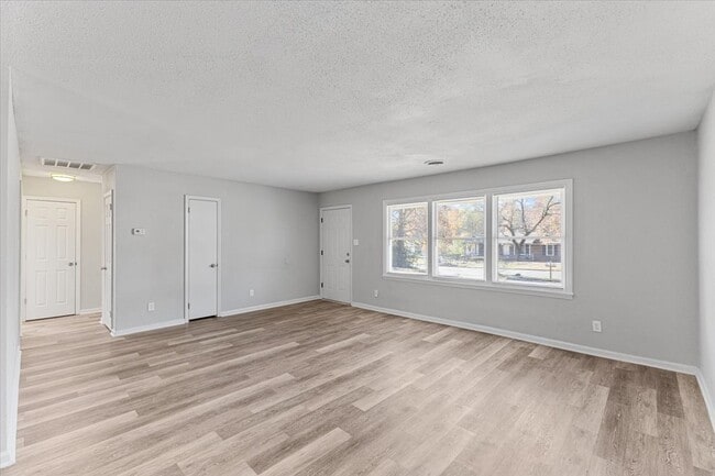 Building Photo - Homestead Duplexes