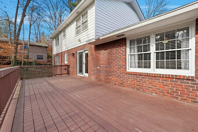 Building Photo - 520 Willeo Rd