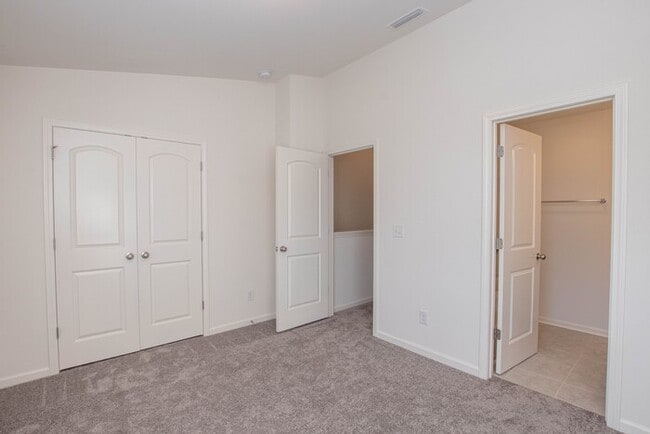 Building Photo - BEAUTIFUL 2 Bedroom Townhome in Cox Mill District MOVE IN SPECIAL - 1 MONTH FREE