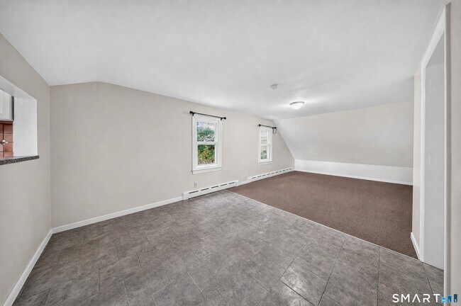 Building Photo - 53 Mohican Ave