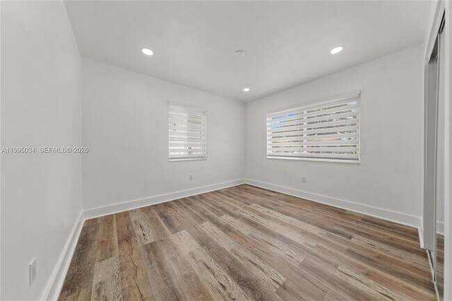 Building Photo - 5727 SW 3rd St