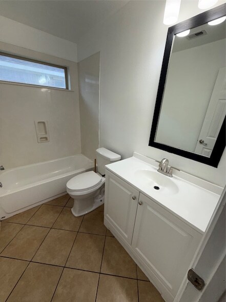 Building Photo - 12650 Redbud Villa Lane