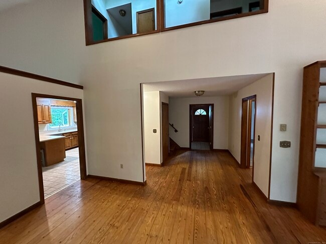 Building Photo - 286 N Bridebrook Rd