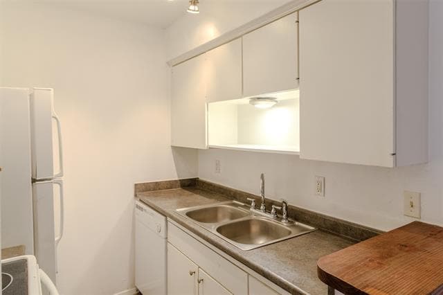 Building Photo - 4859 Cedar Springs Rd