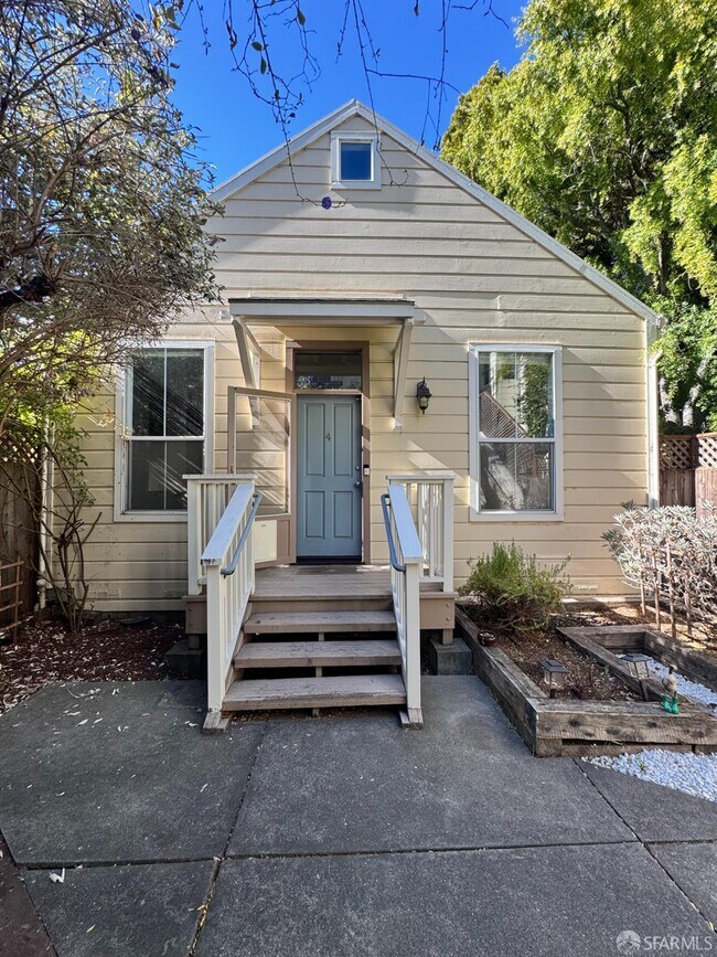 Building Photo - 3566 17th St