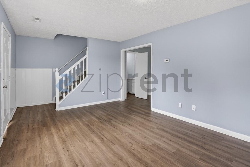 Building Photo - Unit 131