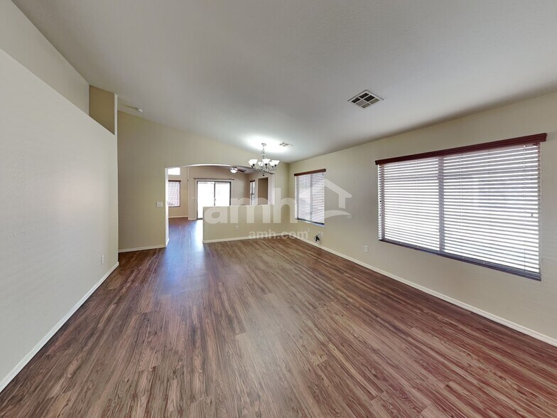 Building Photo - 2472 W Cool Water Way