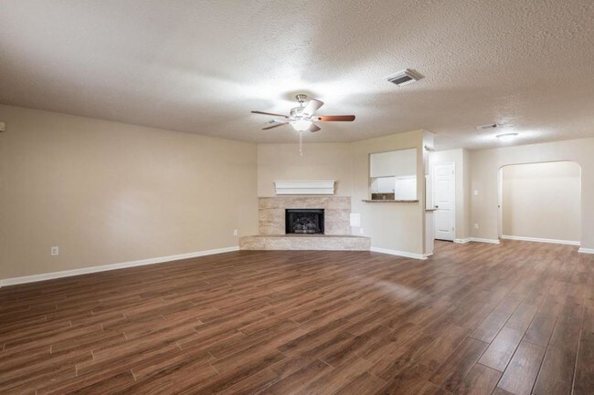 Building Photo - 1007 Cascade Creek Dr