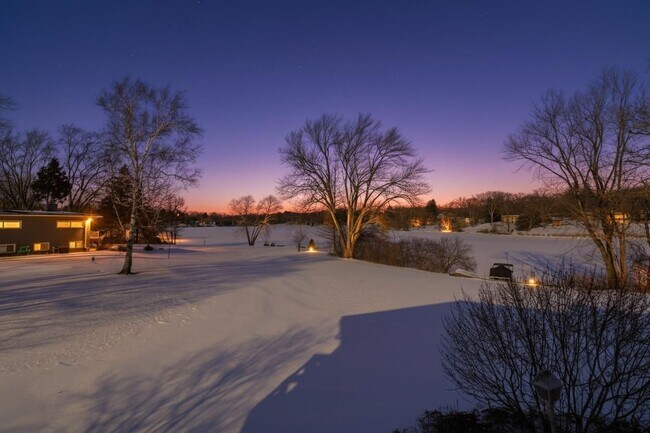 Building Photo - 71 Lake Shore Dr