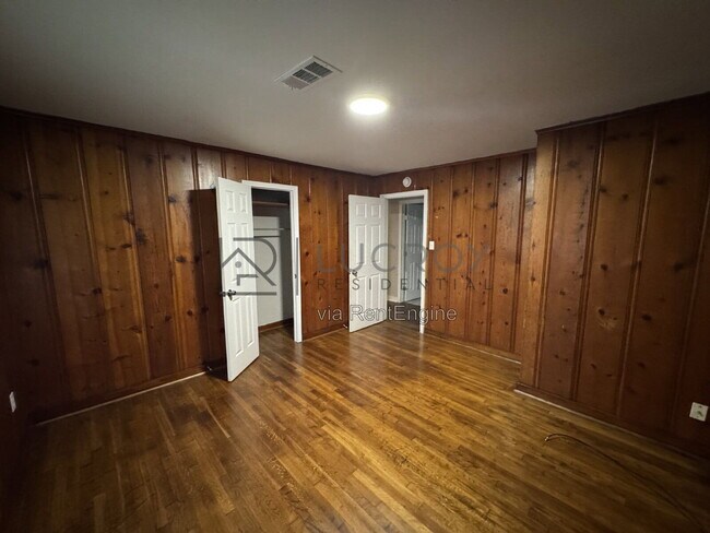Building Photo - 2364 Coronet Pl