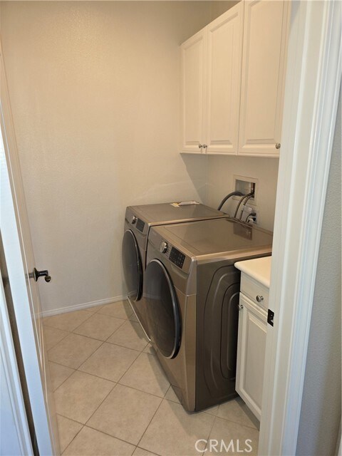 Building Photo - 2147 Cittadin Dr