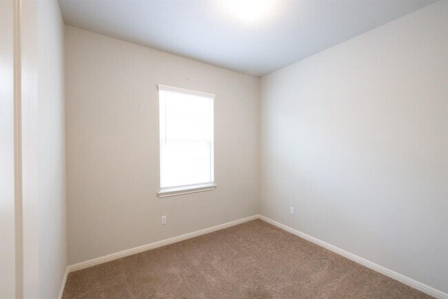 Building Photo - 2809 Seneca Path