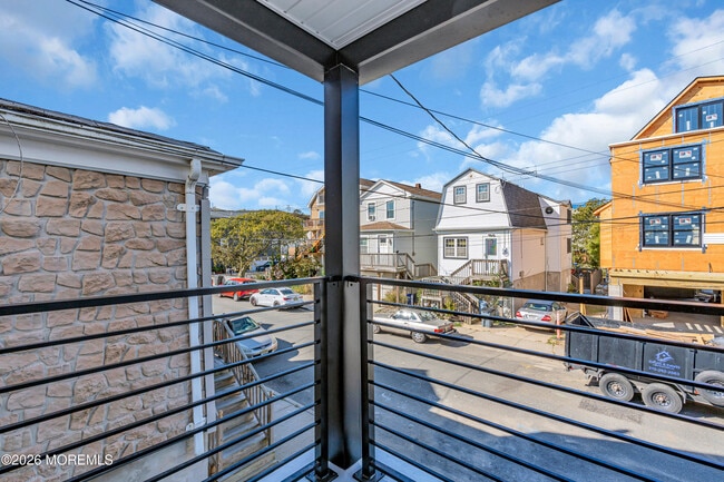 Building Photo - 39 Sea Drift Ave