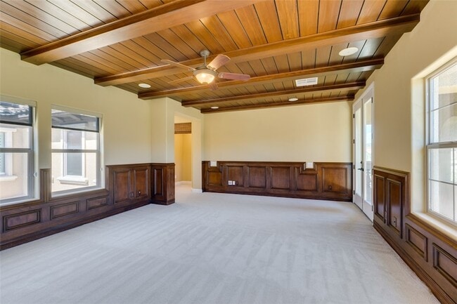 Building Photo - 2713 Cyrano St