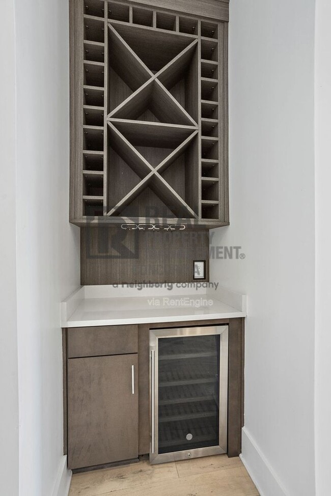 Building Photo - 1242 2nd Ave S