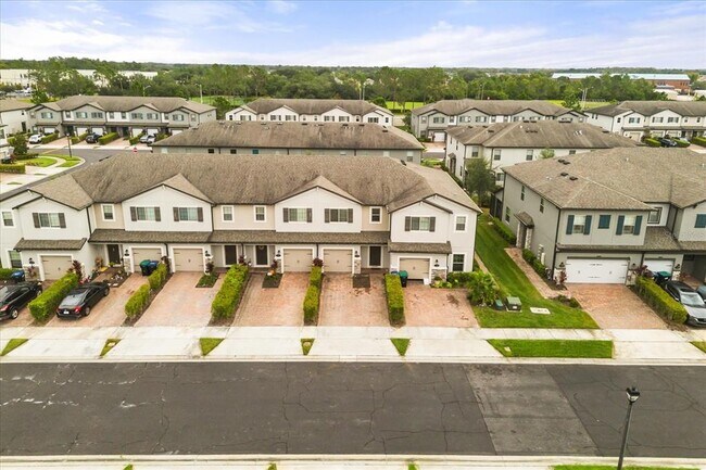 Building Photo - 1155 Water Iris Wy