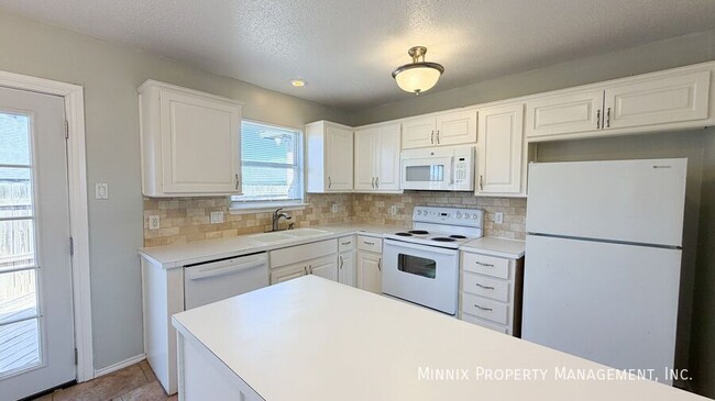 Building Photo - 2530 107th Dr