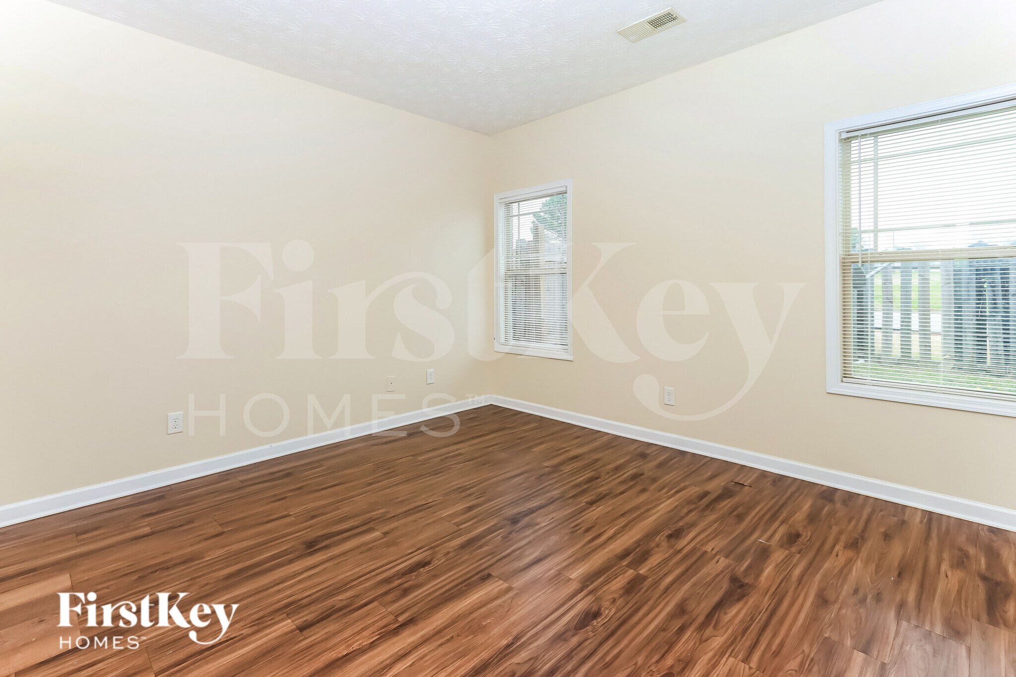 Building Photo - 1128 Mcconaughy Ct