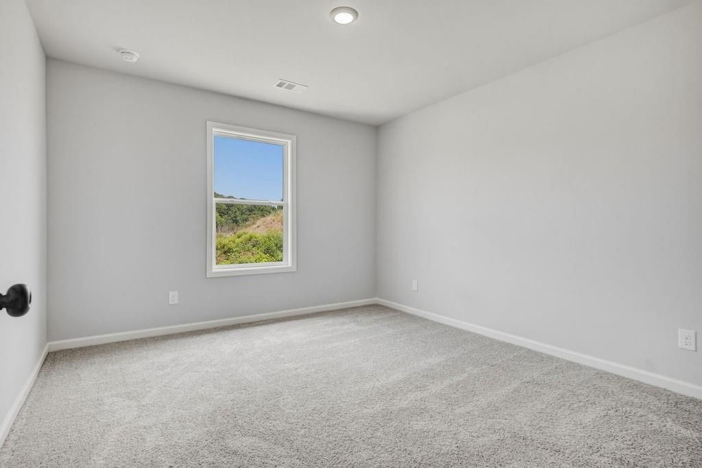 Building Photo - 179 Crest Dr