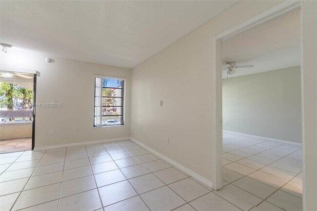 Building Photo - 9015 SW 125th Ave