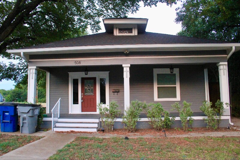 Primary Photo - 508 N Dallas Ave