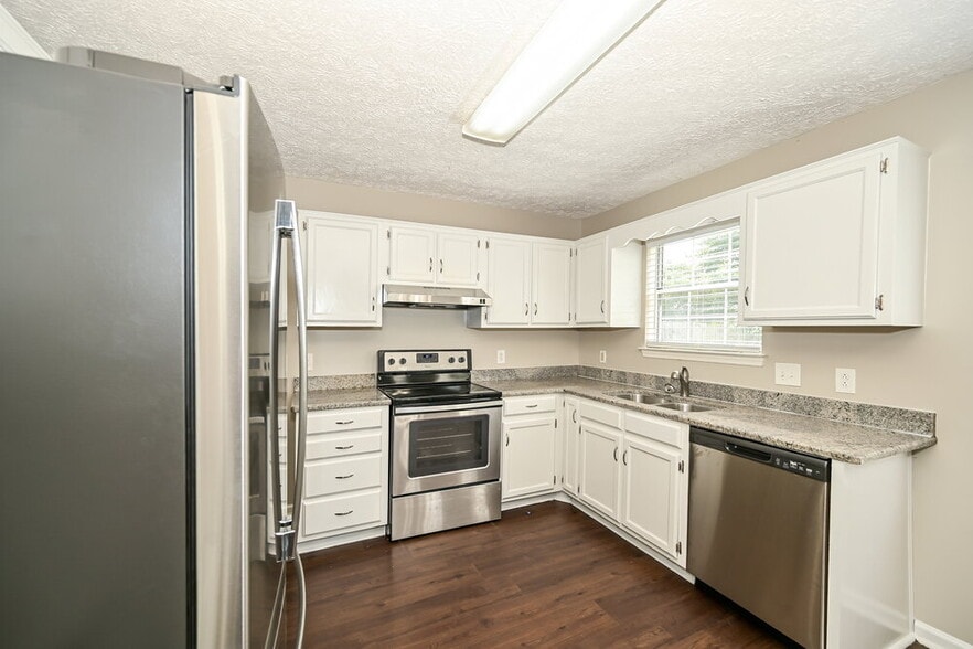 Building Photo - 6005 Bradford Hills Dr