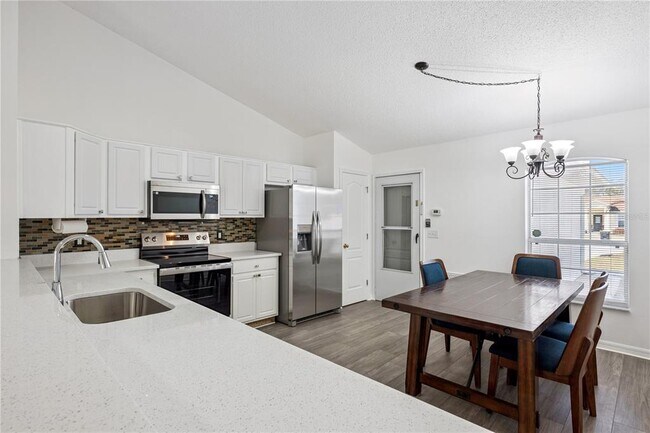 Building Photo - 1703 Sail Ct