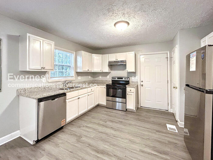 Building Photo - 1444 Rome Dr NW