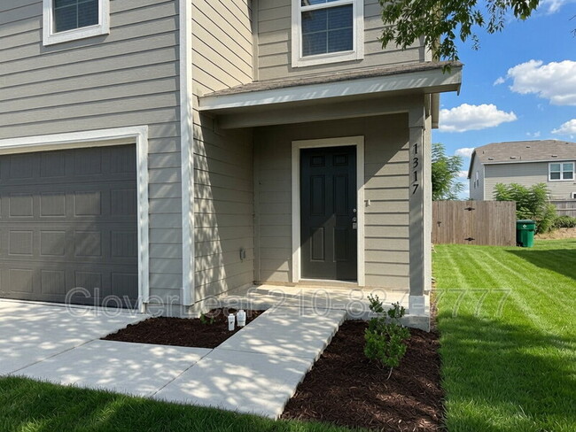 Building Photo - 1317 Orchard Oaks