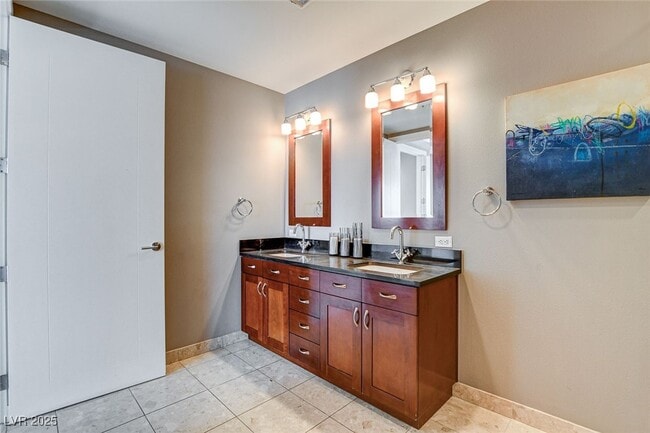 Building Photo - 4575 Dean Martin Dr