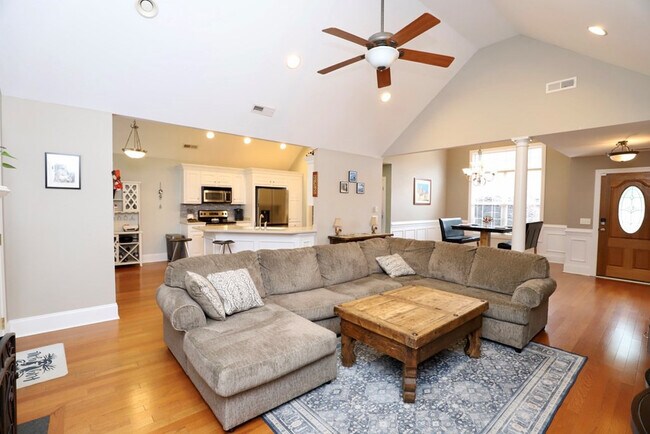 Building Photo - 1280 Winyah St