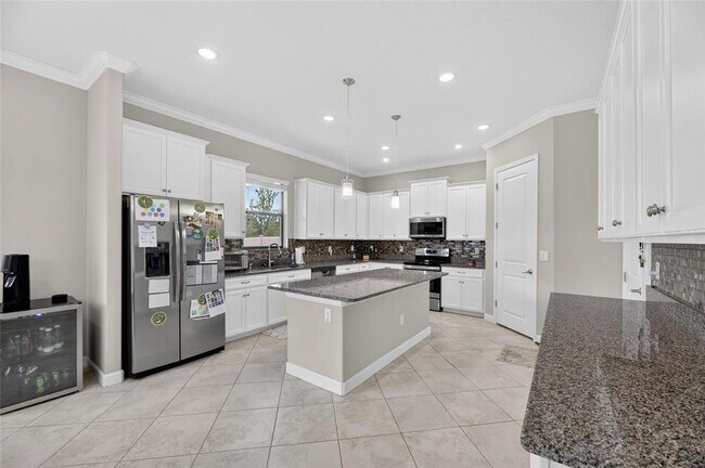 Building Photo - 2905 Hilliard Dr