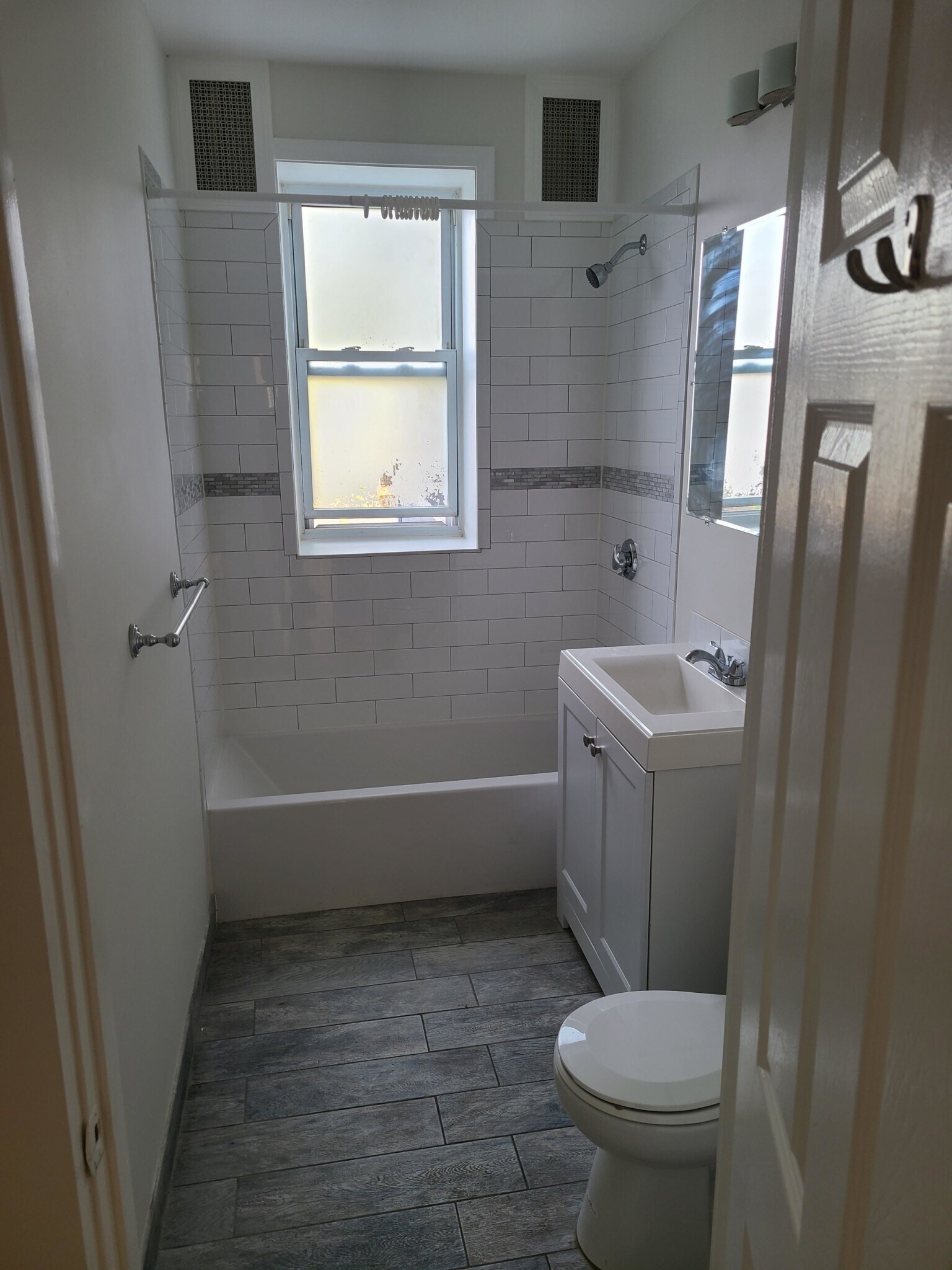 Building Photo - 12 Farrington Ave