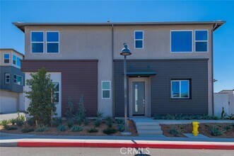 Building Photo - 100 Trask
