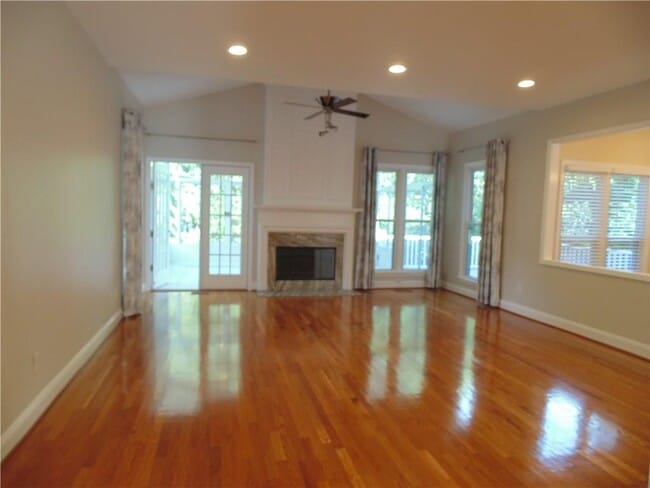 Building Photo - 3895 Deauville Way