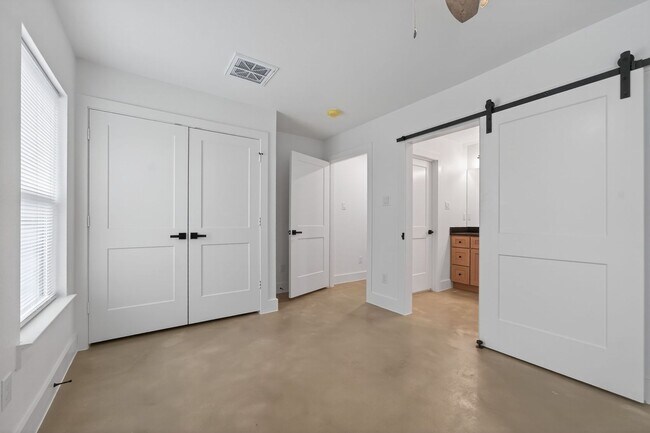 Building Photo - Brand-New Duplex Living in the Heart of Greenville – Modern Finishes & Private Driveways
