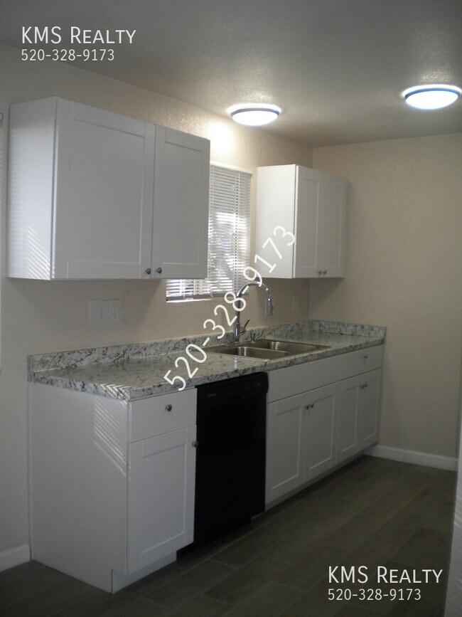 Building Photo - 3636 S Marvin Pl