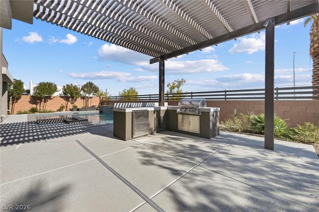 Building Photo - 4008 Desert Trce Ct