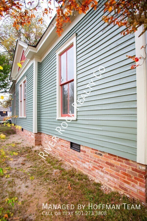 Building Photo - 1523 Marshall St