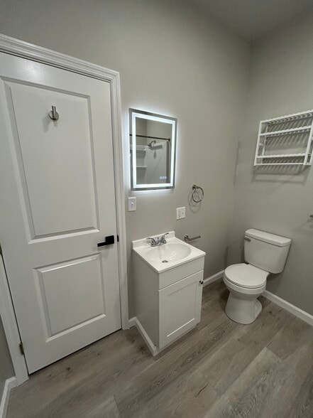 Building Photo - 1 Caroline Ave